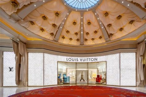 louis vuitton spring summer 2019|Luxury stocks rise as LVMH results signal strong demand .